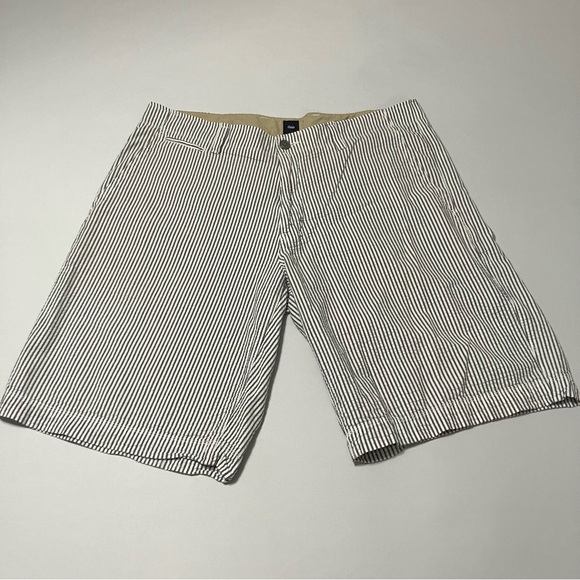 GAP Other - GAP Size 36 Men's Seersucker Shorts